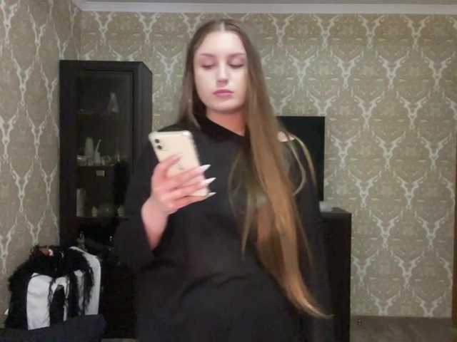 EmelineVayda live cam on BongaCams