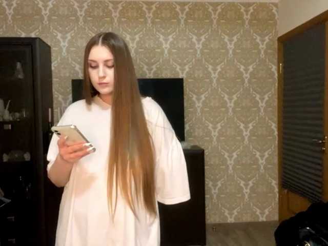 EmelineVayda live cam on BongaCams