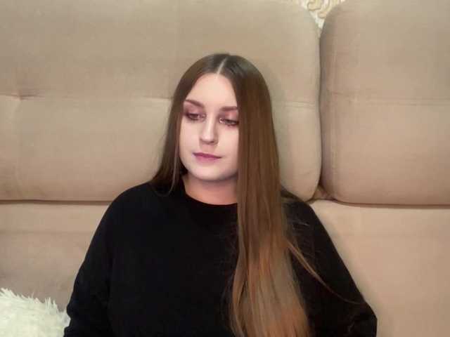 EmelineVayda live cam on BongaCams