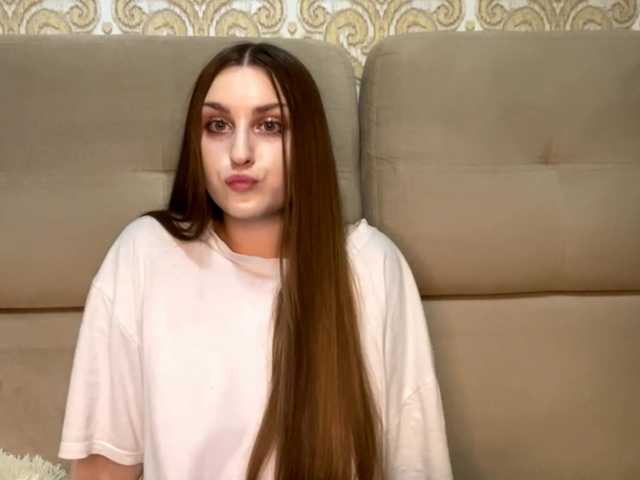 EmelineVayda live cam on BongaCams