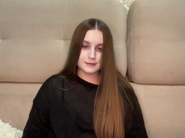 EmelineVayda live cam on BongaCams