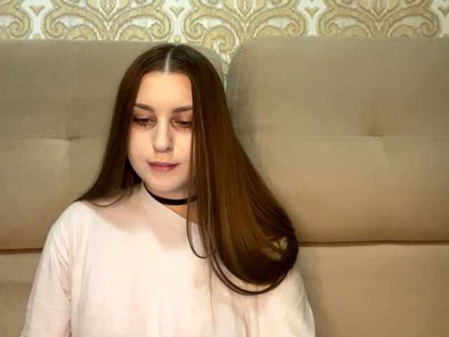 EmelineVayda live cam on BongaCams