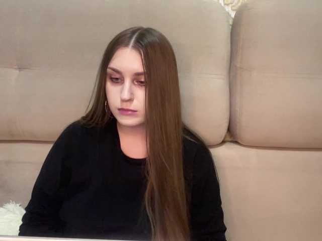 EmelineVayda live cam on BongaCams