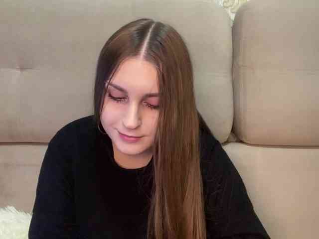 EmelineVayda webcam