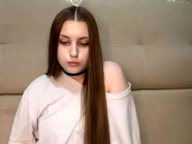 EmelineVayda webcam