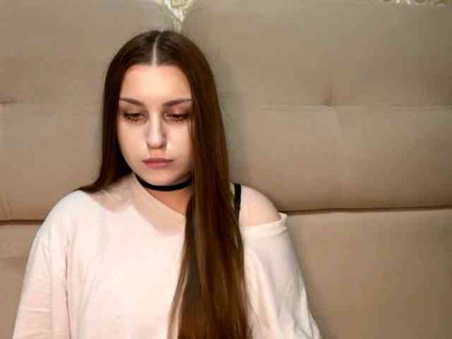 EmelineVayda webcam