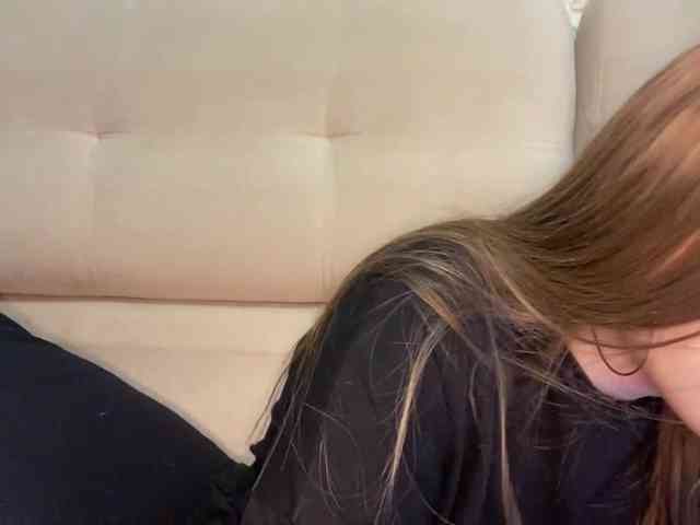 EmelineVayda webcam
