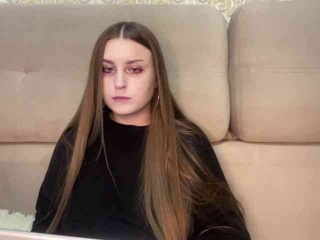 EmelineVayda webcam
