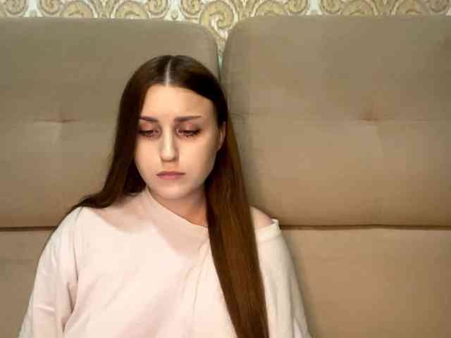 emelinevayda's live room