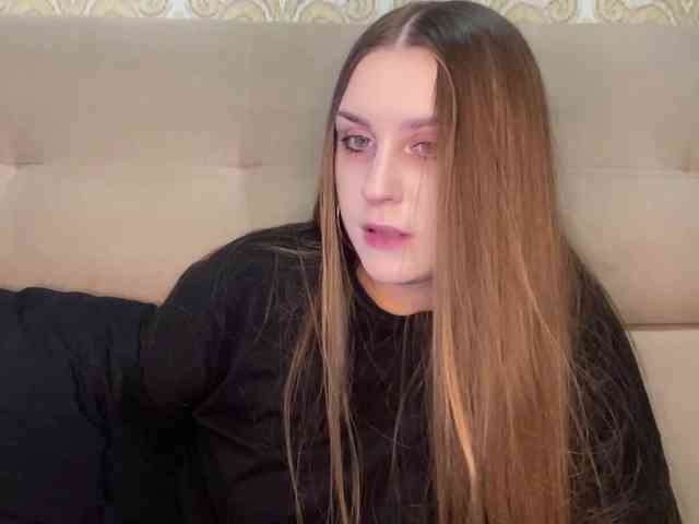 EmelineVayda webcam