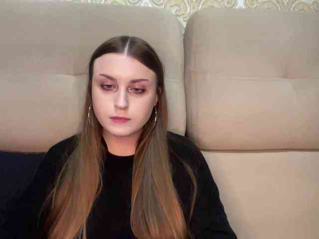 EmelineVayda webcam