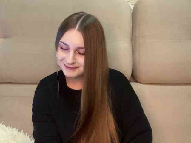 EmelineVayda webcam