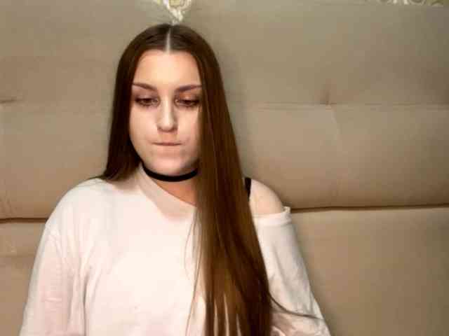 EmelineVayda webcam