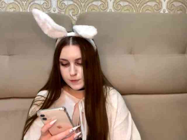 EmelineVayda webcam