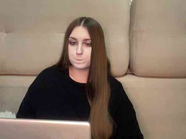 EmelineVayda webcam