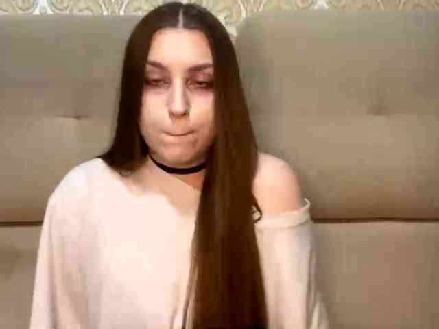EmelineVayda webcam