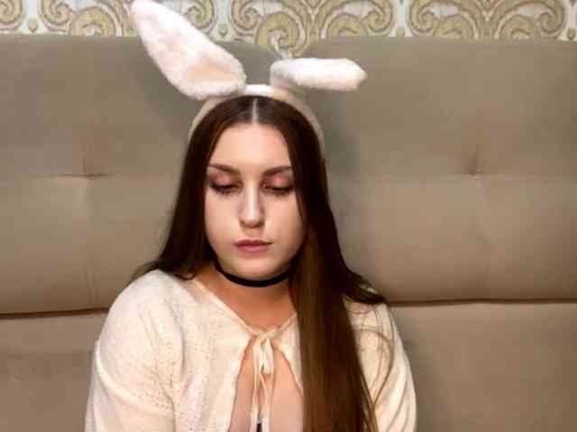 EmelineVayda webcam