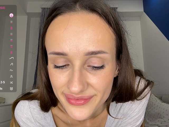 KrystenVazzana live cam on BongaCams