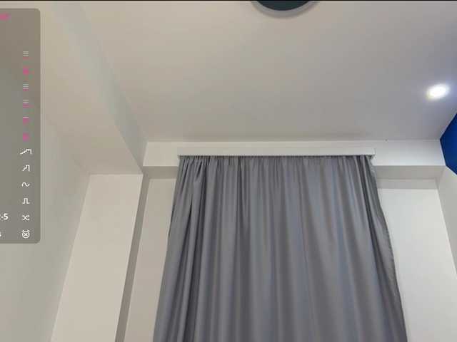 KrystenVazzana live cam on BongaCams