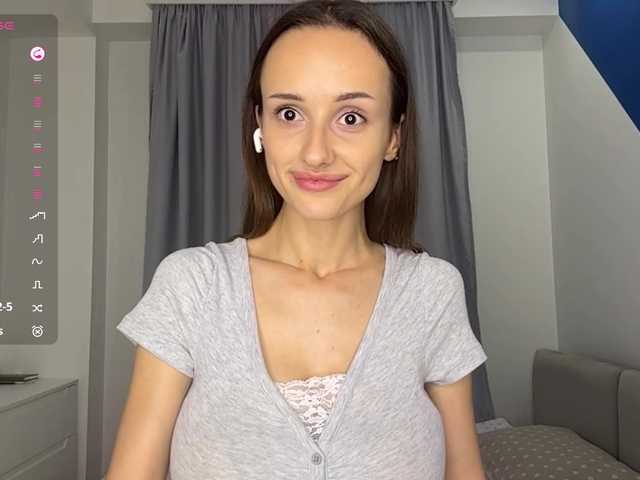 KrystenVazzana live cam on BongaCams