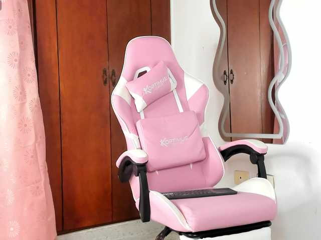 Dali-sweet live cam on BongaCams