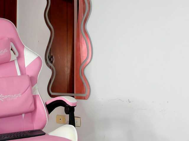 Dali-sweet live cam on BongaCams