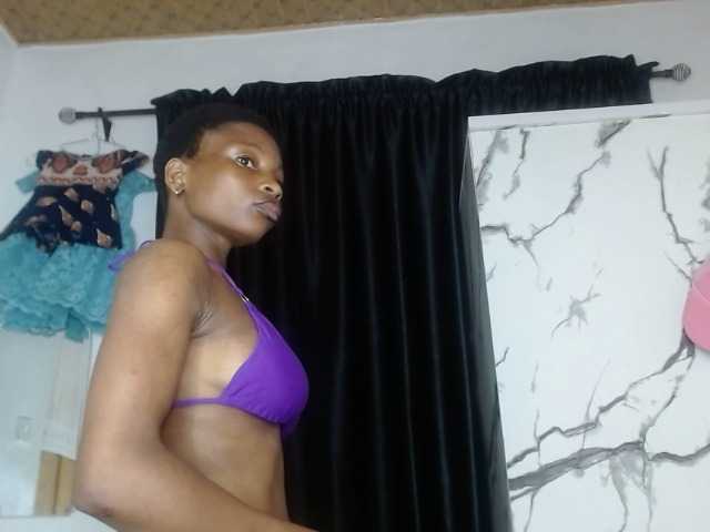 Hornybum1 live cam on BongaCams