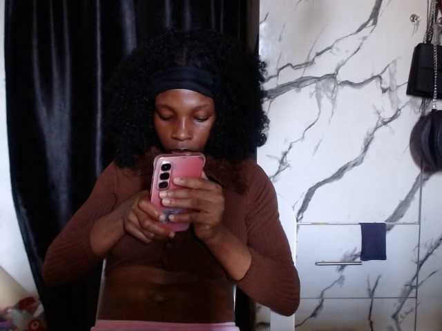 Hornybum1 live cam on BongaCams