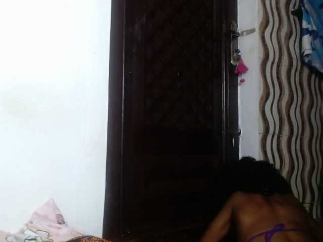 Hornybum1 live cam on BongaCams