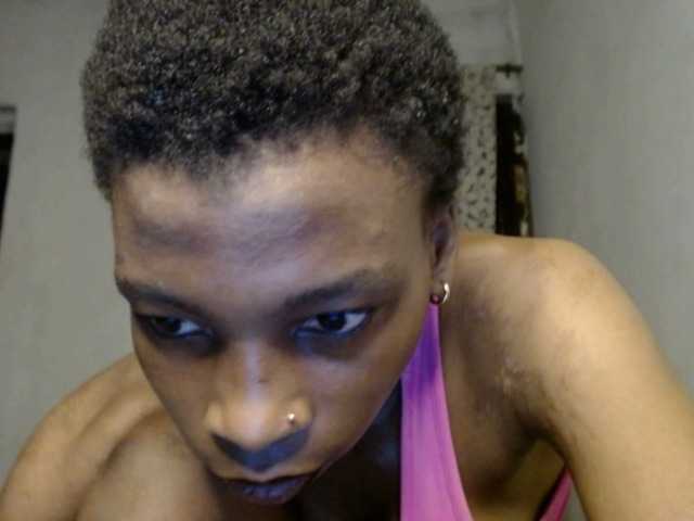 Hornybum1, en vivo ahora en BongaCams