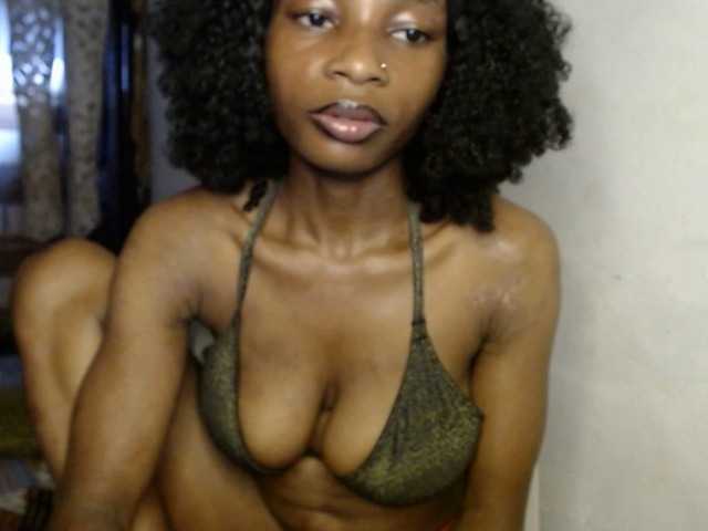 Hornybum1 live cam on BongaCams