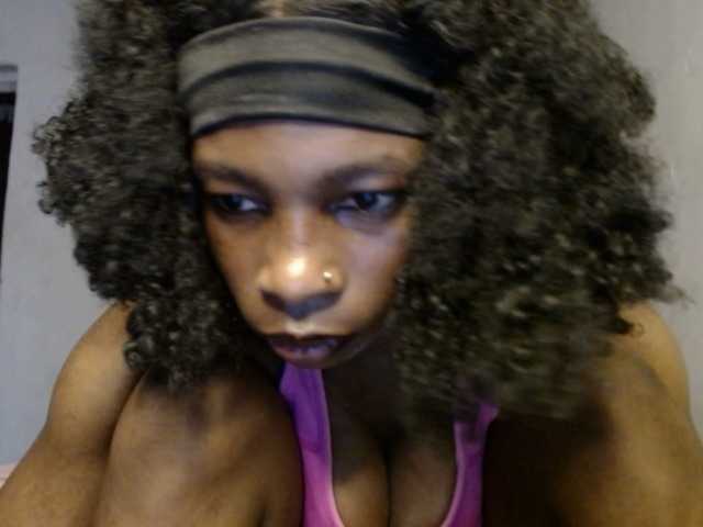 Hornybum1 live cam on BongaCams