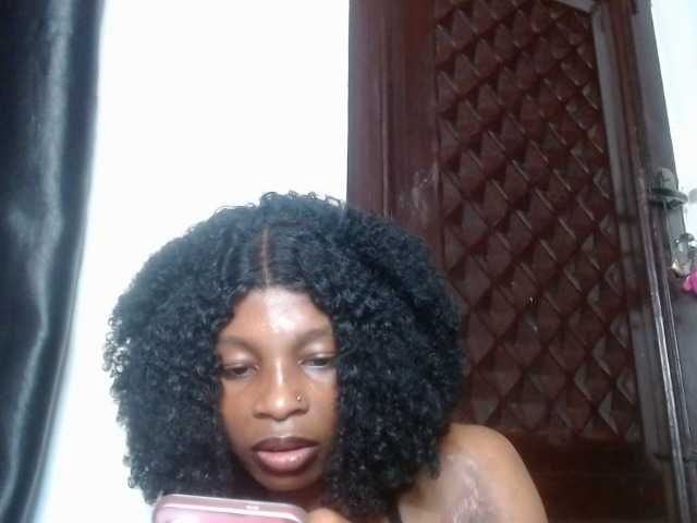 Hornybum1 live cam on BongaCams