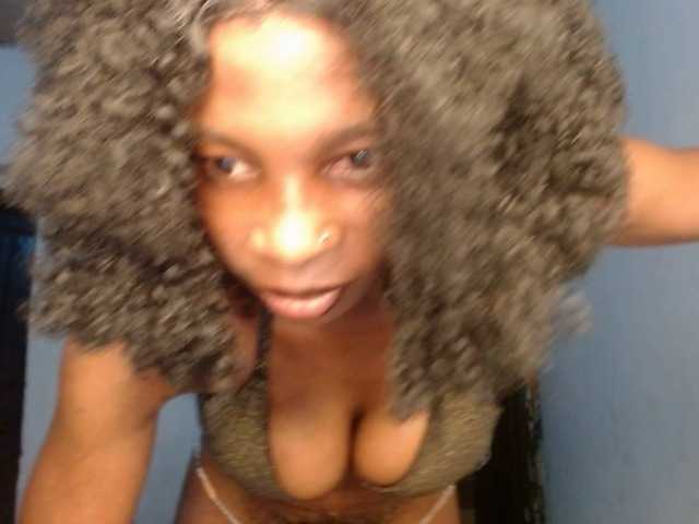Hornybum1 webcam bongacams model stream image