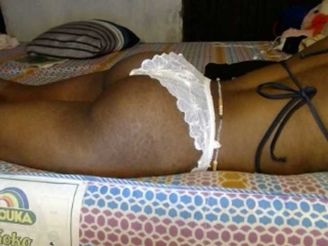Hornybum1 live cam