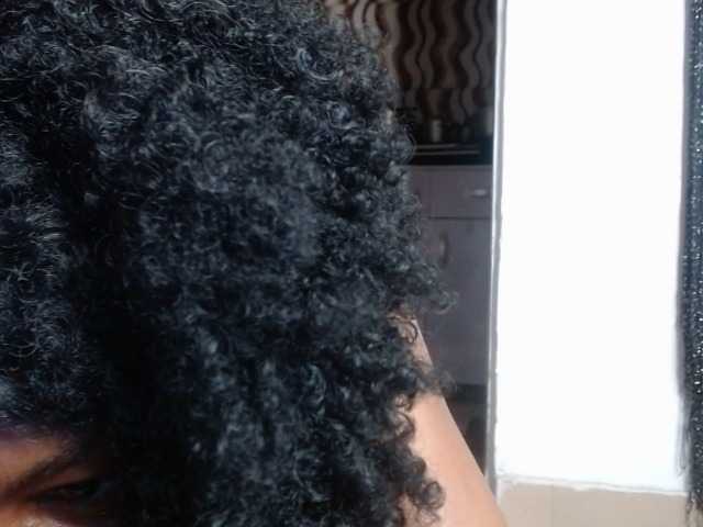 Hornybum1 live cam on BongaCams