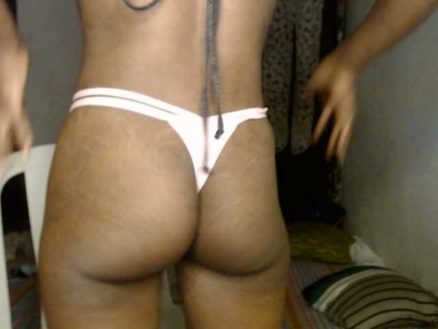 Hornybum1 live cam on BongaCams