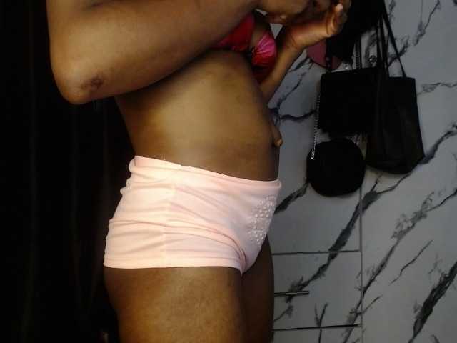 Hornybum1 live cam on BongaCams