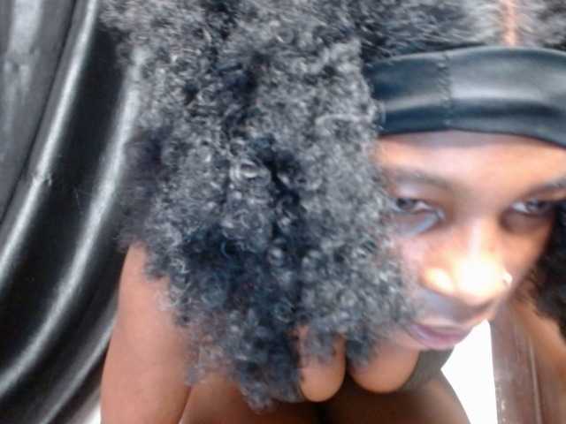 Hornybum1 live cam on BongaCams
