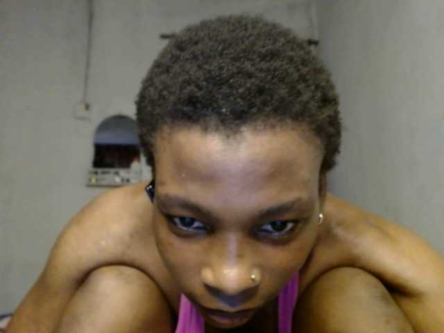 Hornybum1 live cam on BongaCams