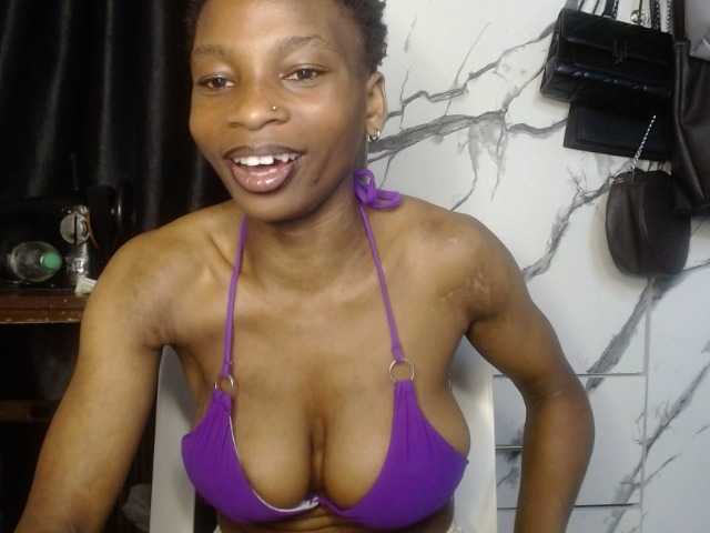 Hornybum1 live cam on BongaCams