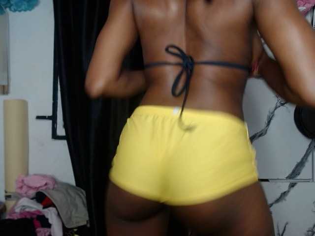 Hornybum1 live cam on BongaCams