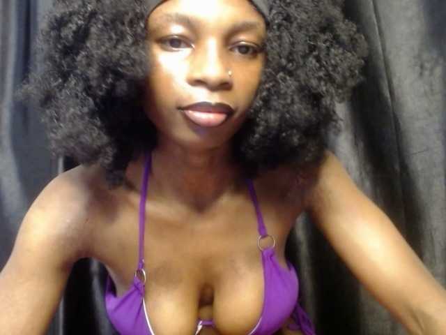 Hornybum1 live cam on BongaCams
