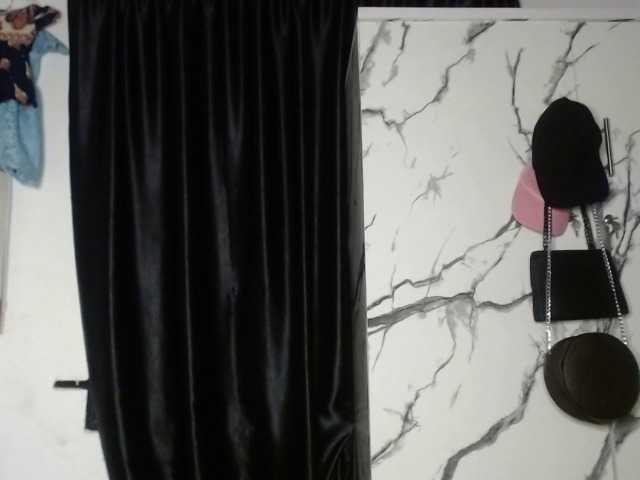 Hornybum1 live cam on BongaCams