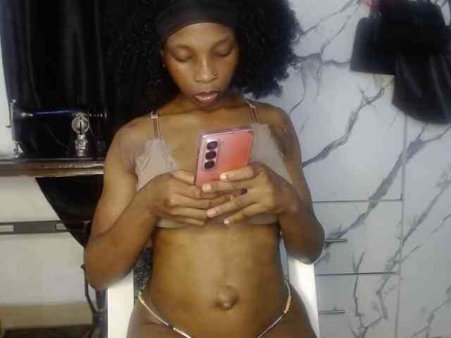 Hornybum1 webcam