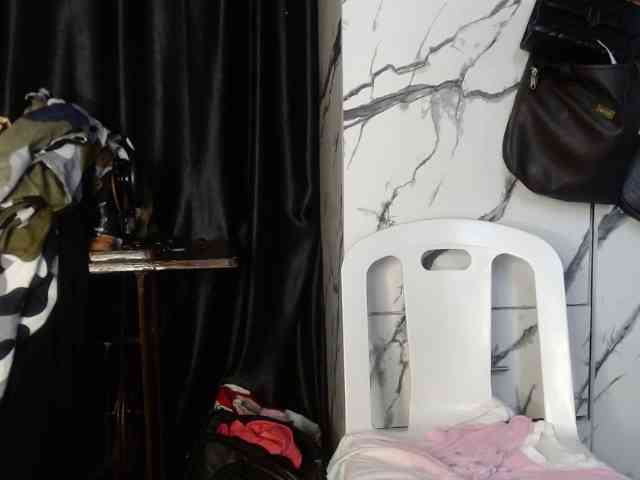 Hornybum1 webcam