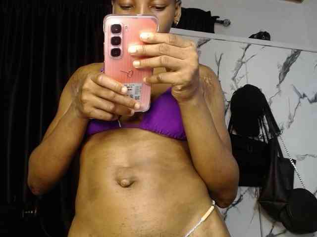 Hornybum1 webcam