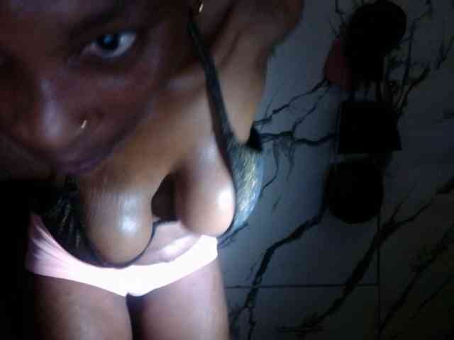 Hornybum1 webcam
