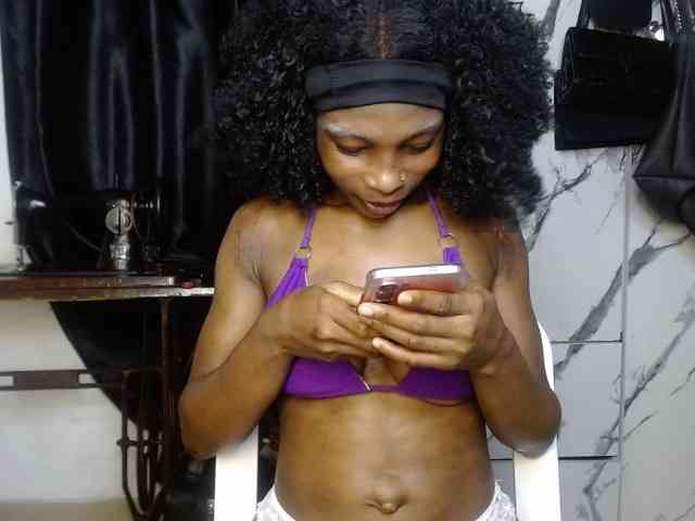 Hornybum1 webcam