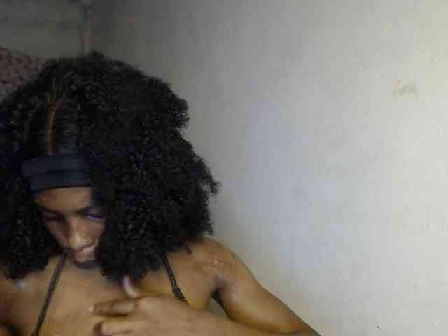 Hornybum1 webcam